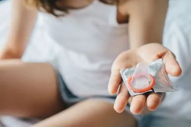 De 10 Meest Voorkomende Fouten bij het Gebruik van een Condoom