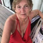 Oma zoekt jongeman voor een seks date
