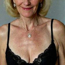 Oudere vrouw zoekt opwindend neukmaatje