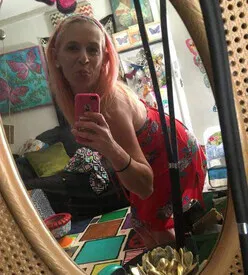 Geile oma met de sexdrive van een twintiger