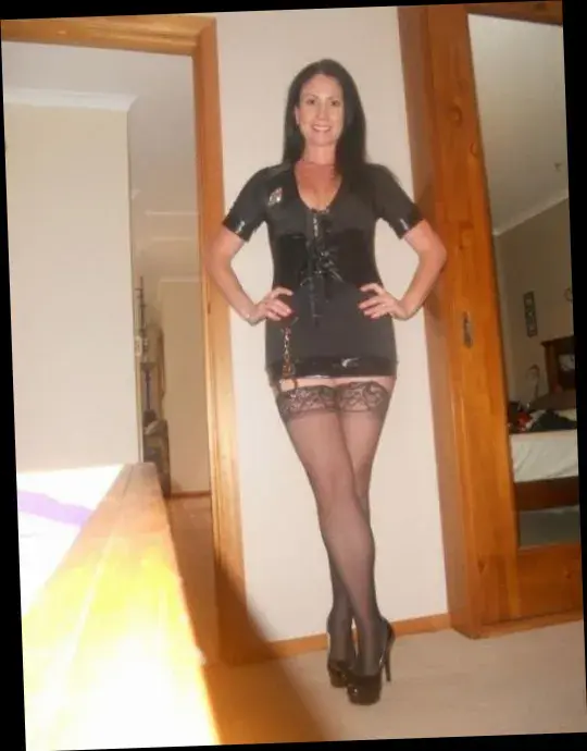Echte fuckbuddy gezocht door blonde moeder