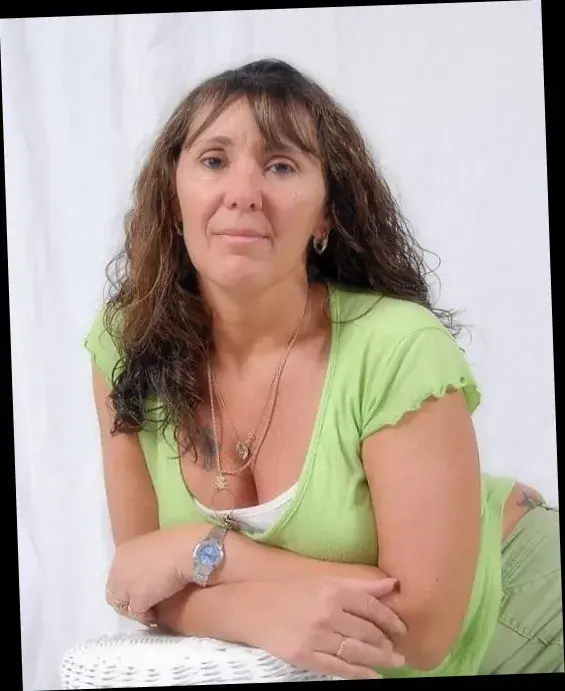 Bi vrouw zoekt koppel voor trio